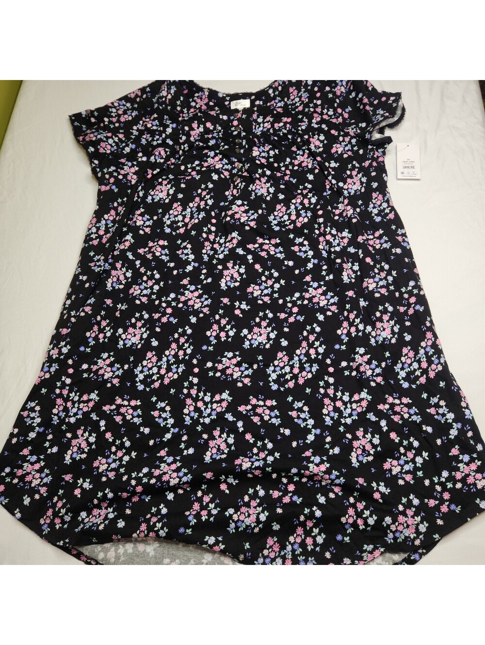 Black floral short sleeve dress
